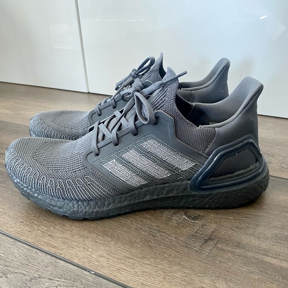 Men’s ADIDAS sneakers
